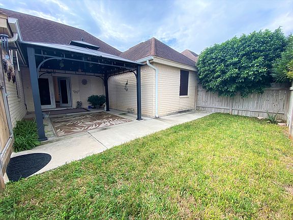 3rd image of 703 Delta Dr