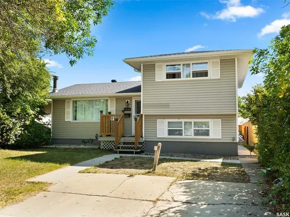 1341 9th Ave N, Regina, SK S4R 0E6