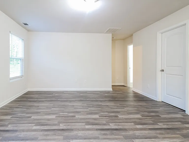 167 Evvalane Dr — Photo 4