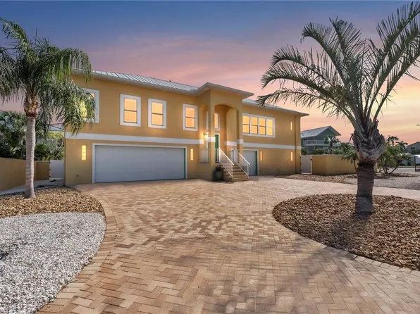 301 73rd St, Holmes Beach, FL 34217