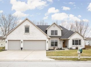 6443 Fieldstream Dr, Avon, IN 46123