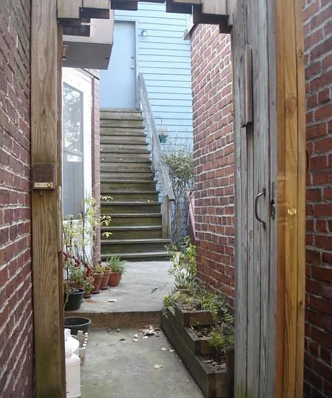 Rear courtyard entrance