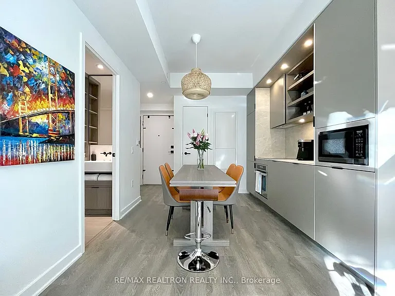 55 Charles St E #1609 — Photo 4