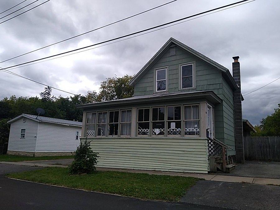 1st image of 411 Kiah St