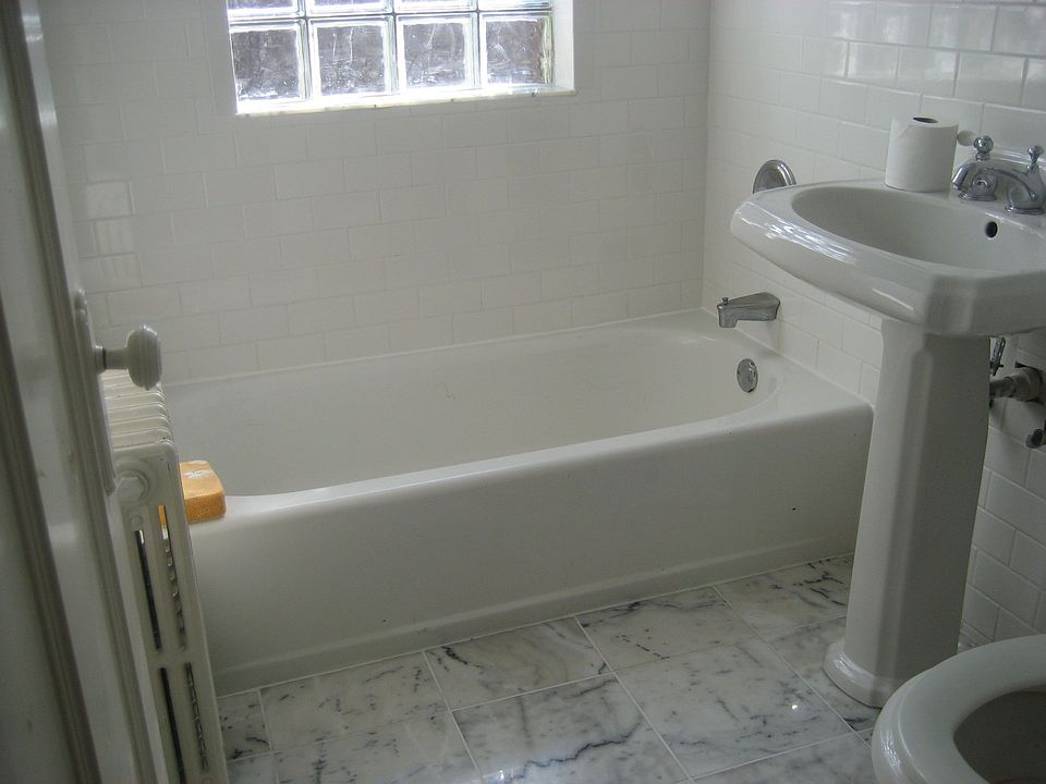 2nd image of 2535 W Leland Ave