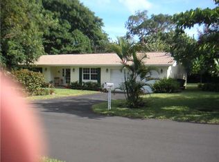 17 Via Lucindia Dr S, Stuart, FL 34996