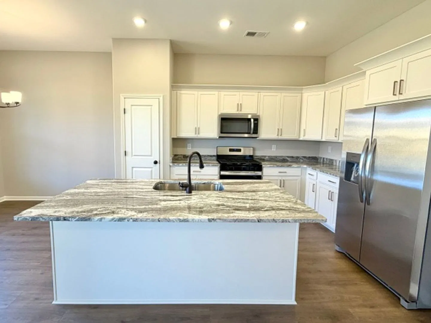 GreenWillowDr310 — Photo 3