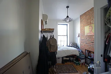 Rented by Rennit Inc.