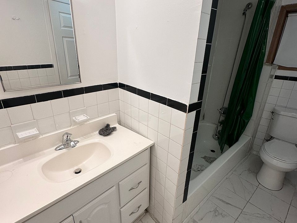 2nd image of 252 Washington Ave #C