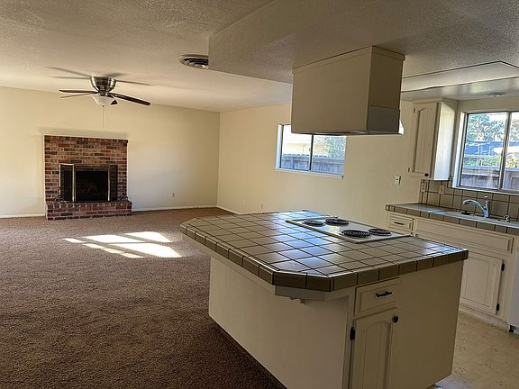 5th image of 315 Rainier Dr