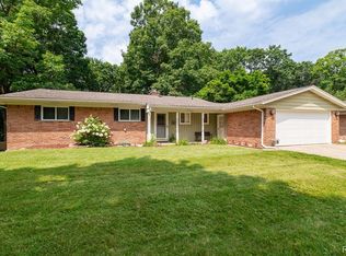 2165 Fortress Dr, Waterford, MI 48329