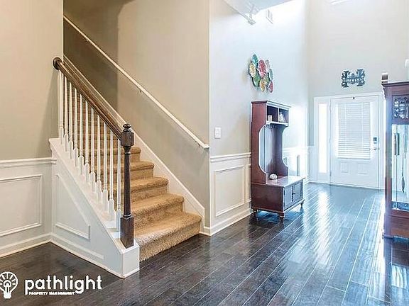 2nd image of 404 Mary Todd Pl