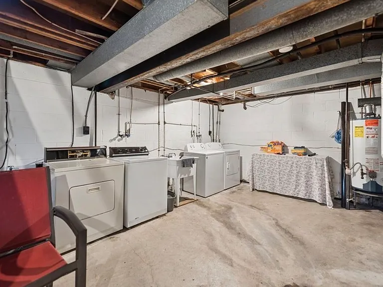403 Homewood Ave — Photo 10