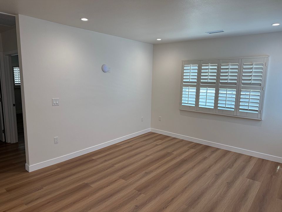 1st image of 15623 Van Ness Ave
