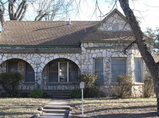 204 E 2nd St, Sonora, TX 76950