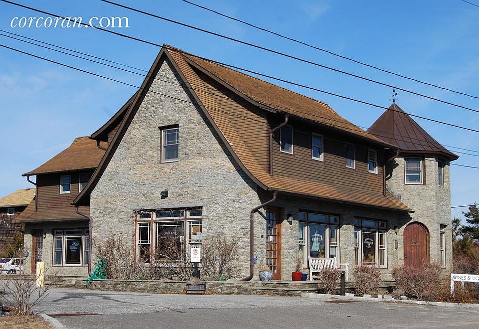 1st image of 552 W Lake Dr