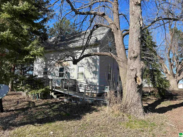 35216 3rd St, Le Mars, IA 51031