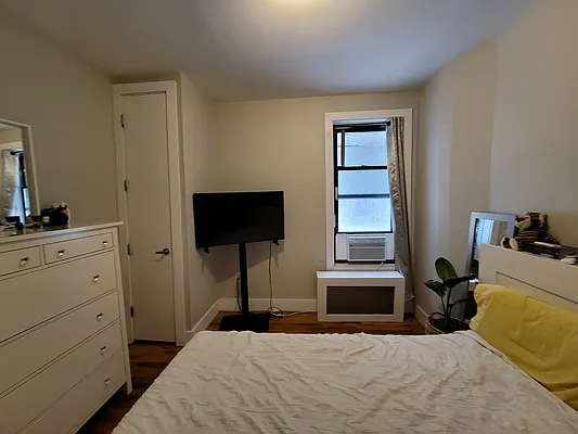 Rented by Lodger Corp | media 15