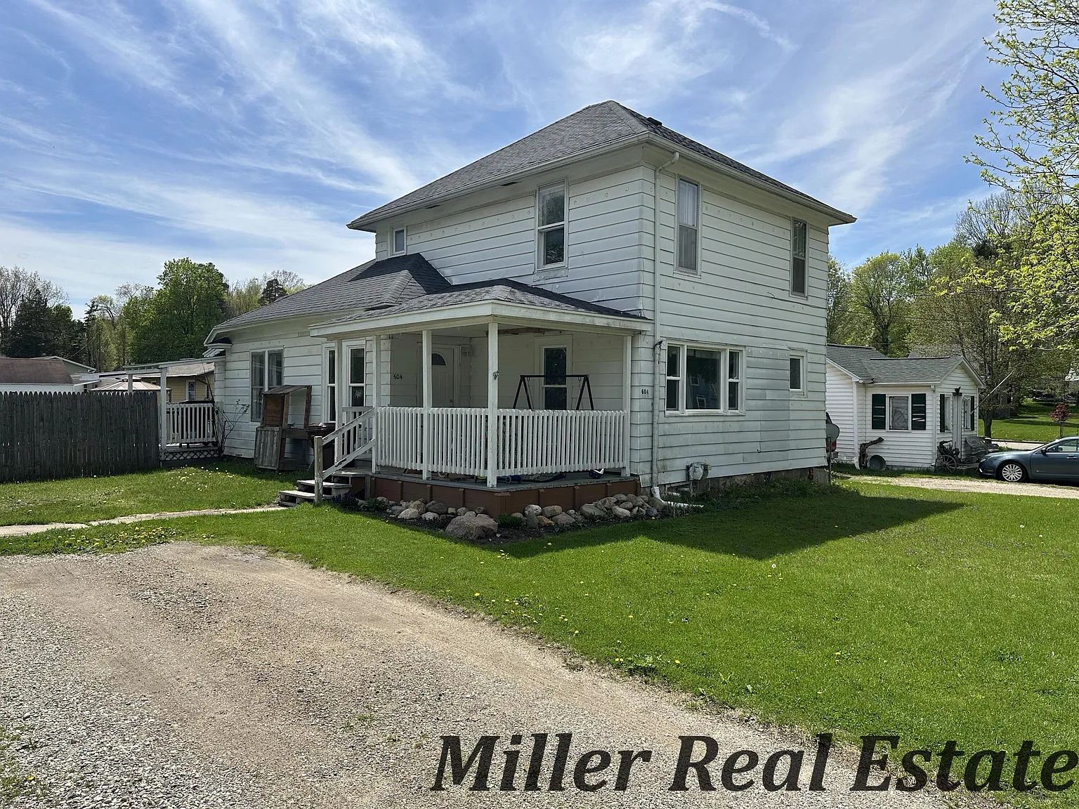 604 E Hubble St photo 1