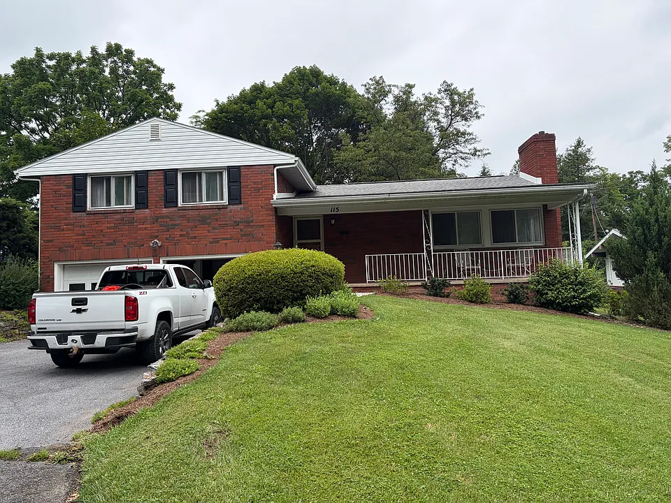 115 Oakmont Rd
