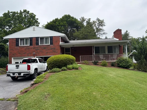 115 Oakmont Rd, State College, PA 16801