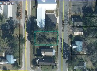 5279 Brown St #6, Graceville, FL 32440