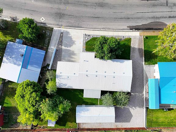 4th image of 600 Wood St