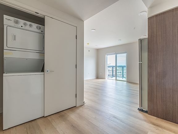 5th image of 2502 Pacific Ave #620