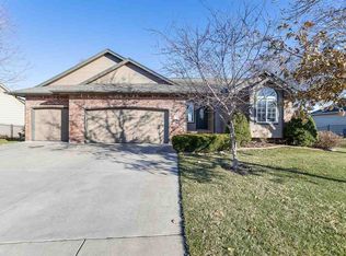 3220 N Lake Ridge St, Wichita, KS 67205