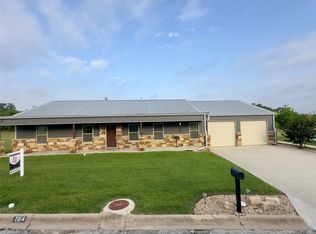 104 Nelson St, Comanche, TX 76442