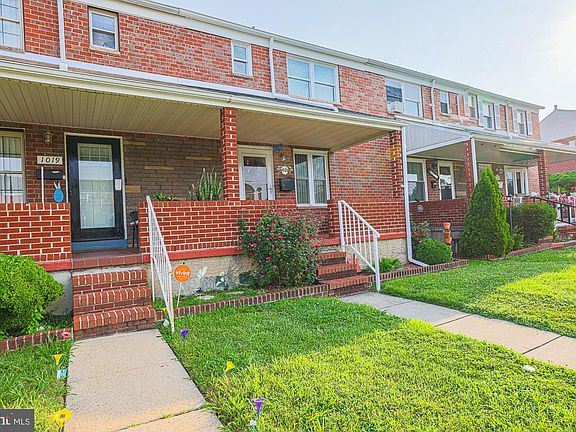 3rd image of 1021 Foxchase Ln