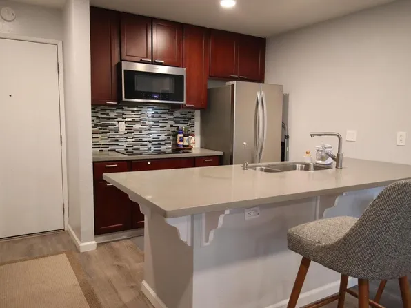 424 Orange St APT 204, Oakland, CA 94610