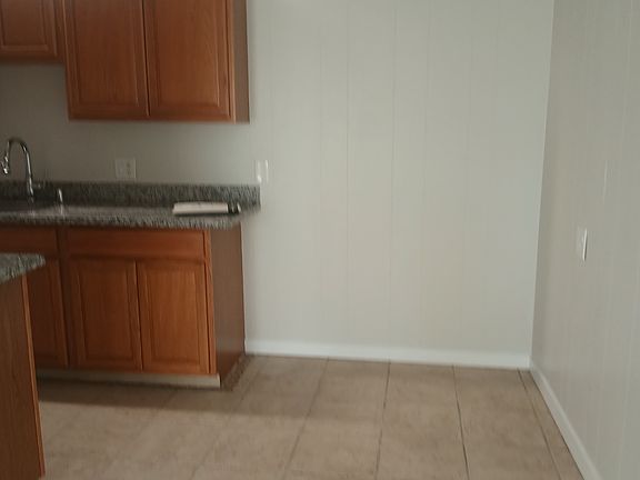 5th image of 1841 E 8th St Unit 3