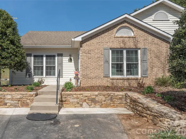 11 Pearl St #A, Black Mountain, NC 28711