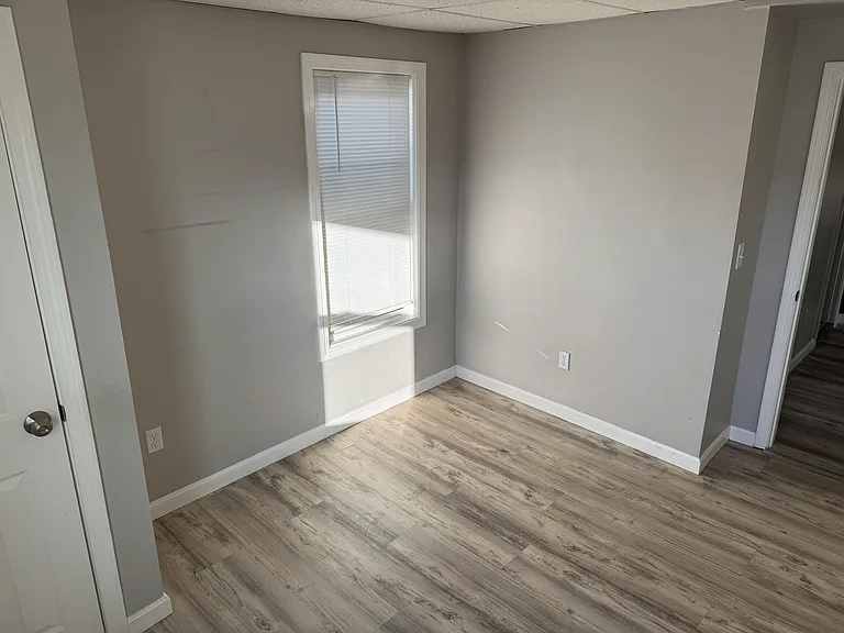 30-32 Margin St #2 — Photo 7