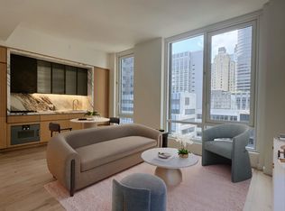 135 E 47th St #22E, New York, NY 10017