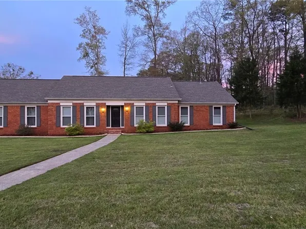 5717 Chestnut St, Tuscaloosa, AL 35405