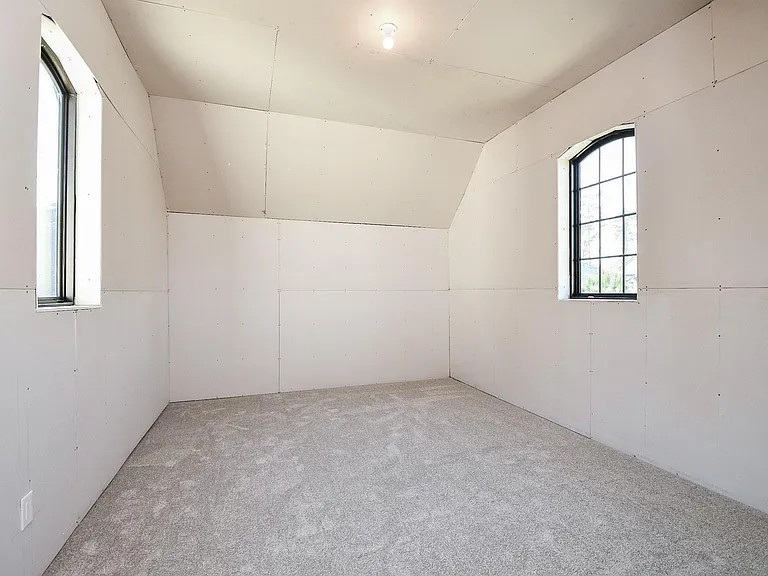 8526 Tombron Grove Rd — Photo 35