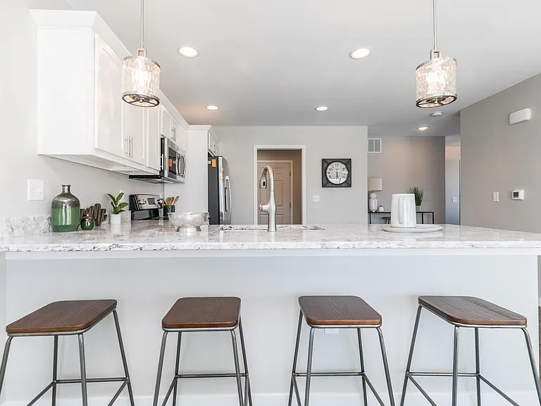 1401 Grant Ct NE #B — Photo 8