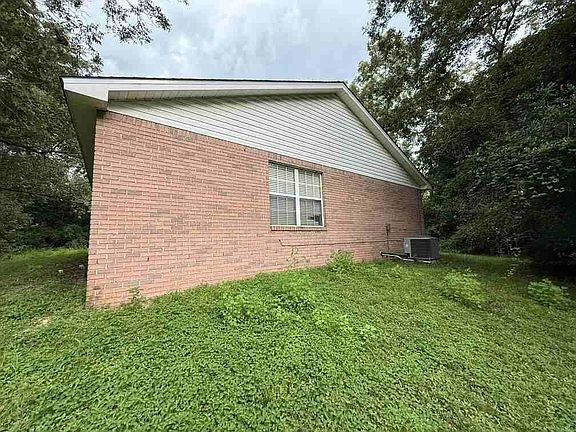 4th image of 6100 Barnes Rd