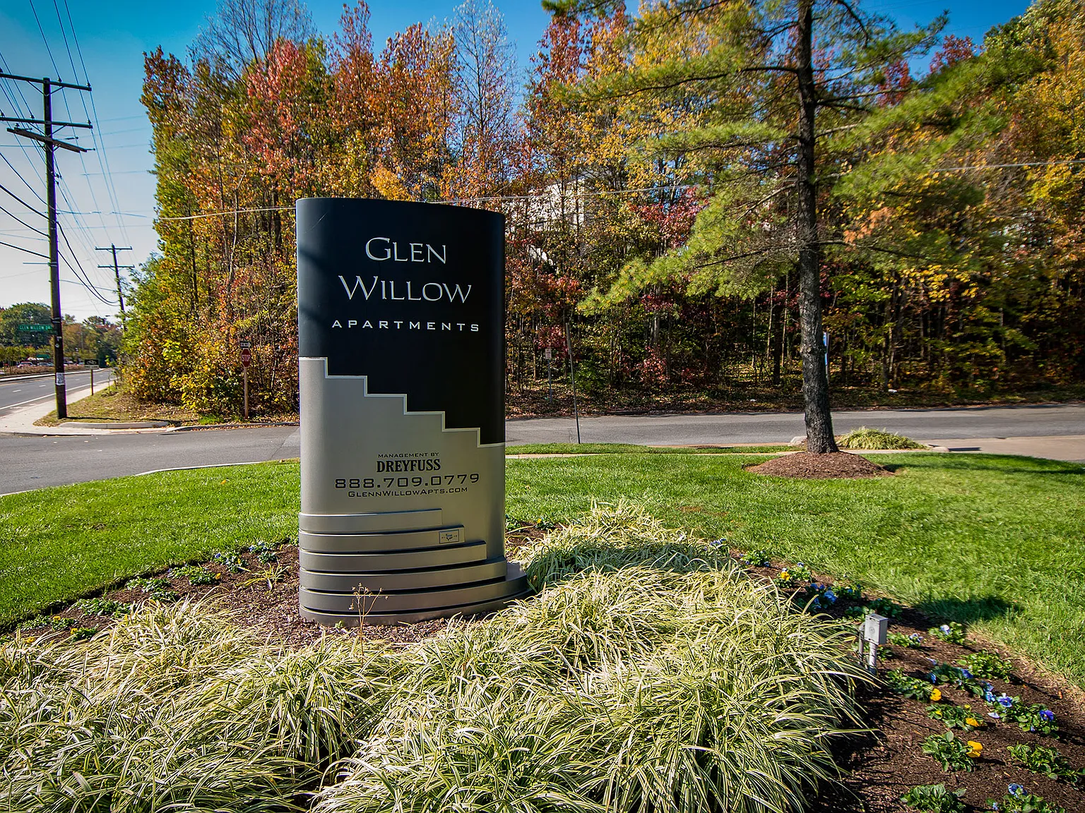 Glen Willow Apartments — Photo 1