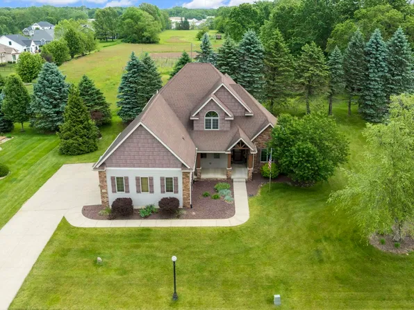 56 N Superior Ave, Warsaw, IN 46582