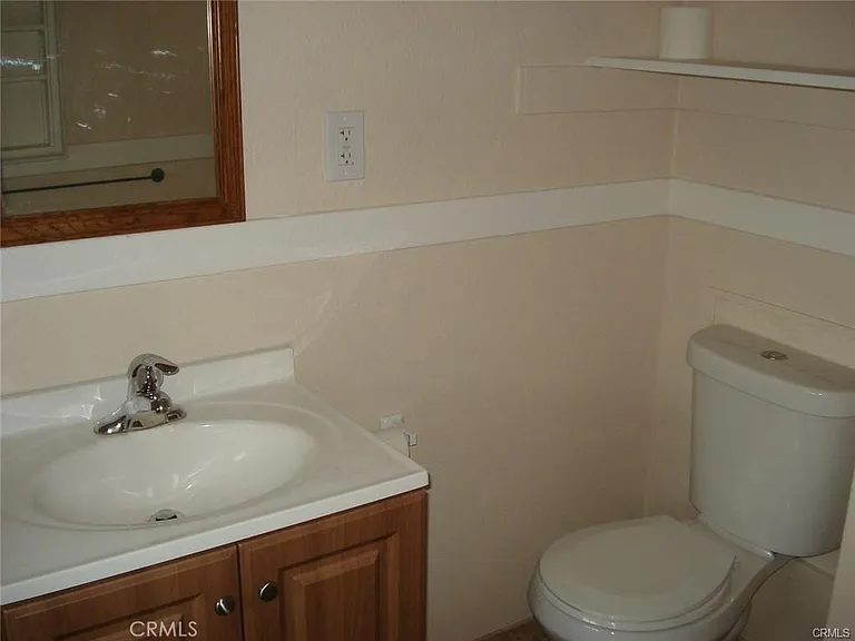 106 W Camile St #A — Photo 7
