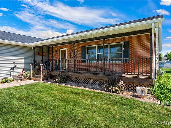 3rd image of 1019 Sandhurst Dr