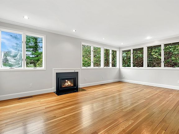 3rd image of 7 Walker Rd
