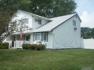 130 Totten Ave, Deer Park, NY 11729
