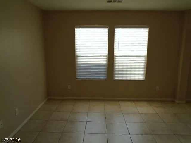 3 bed, 2.0 bath, 1384 sqft, $2,086 — Photo 4