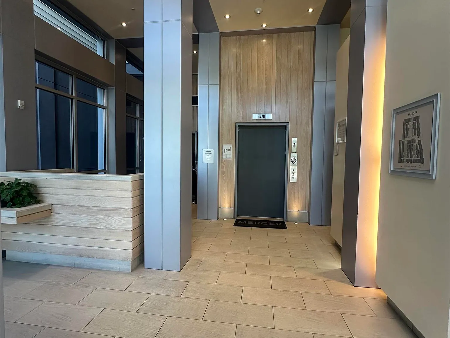 1 bed, 886 sqft, $3,000 — Photo 2
