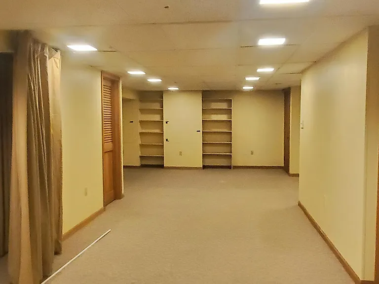 3807 Davis Ct — Photo 10