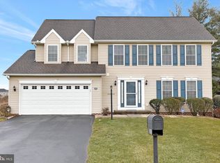 1383 Preston Ln, Greencastle, PA 17225